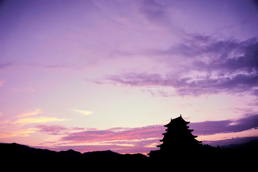 紫 風水では美しさ 気高さを高める紫 意味 効果 アイテムをご紹介 Nihonail ニホネイル