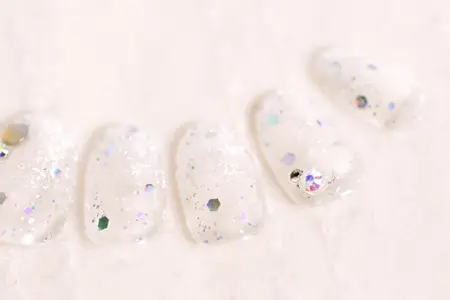 クリアなラメグラデーションネイルアップ