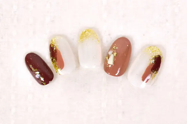 ス塗りかけラメグラデーションネイル