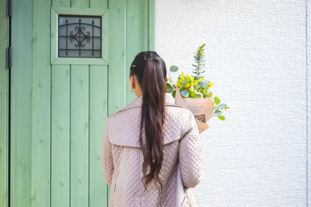 風水で玄関の色はどうする 各色の意味やおすすめのアイテムもご紹介 Nihonail ニホネイル