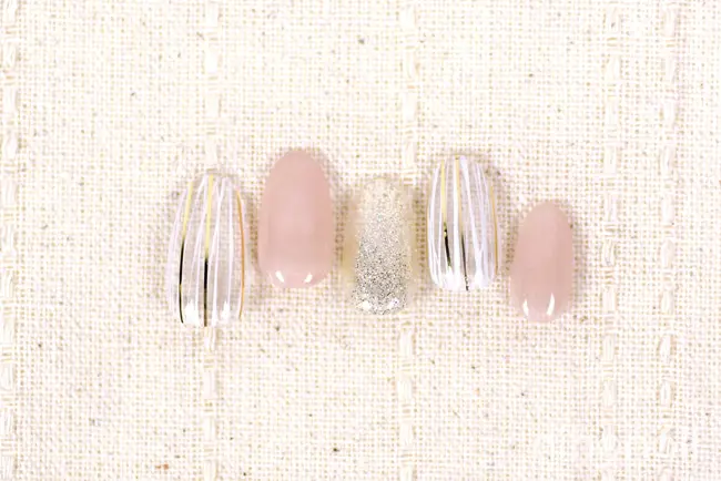 ストライプネイルで夏も映え ネイビー ピンクベージュデザインのやり方 Nihonail ニホネイル ストライプネイルで夏も映え ネイビー ピンクベージュデザインのやり方 Nihonail ニホネイル