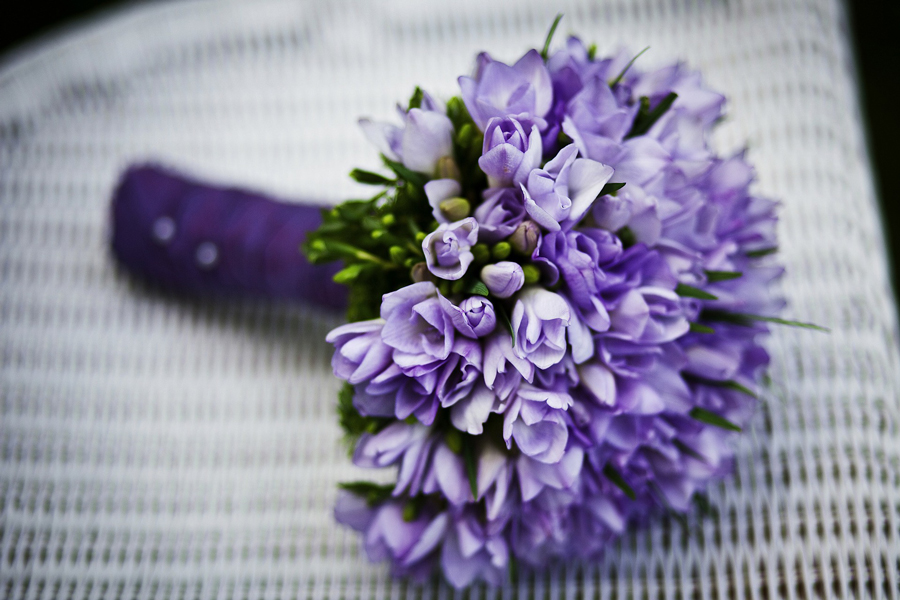 紫の花のブーケ