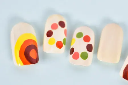 60・70年代風ノスタルジックレトロネイルアップ