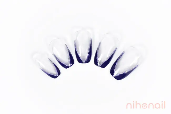 変形フレンチネイルで脱定番 簡単 おすすめセルフデザインを紹介 Nihonail ニホネイル