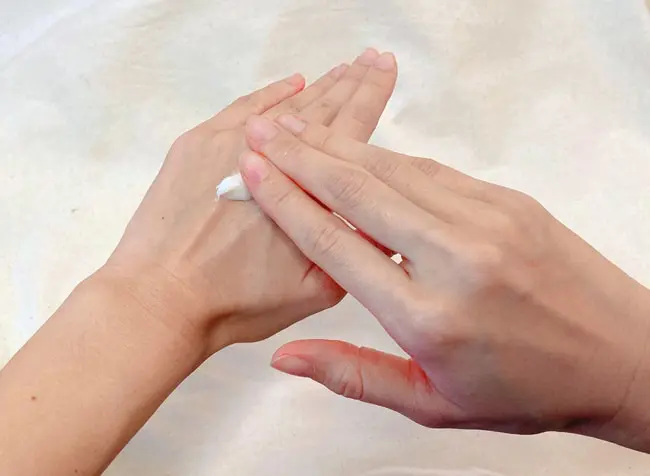 ハンド保湿ケア