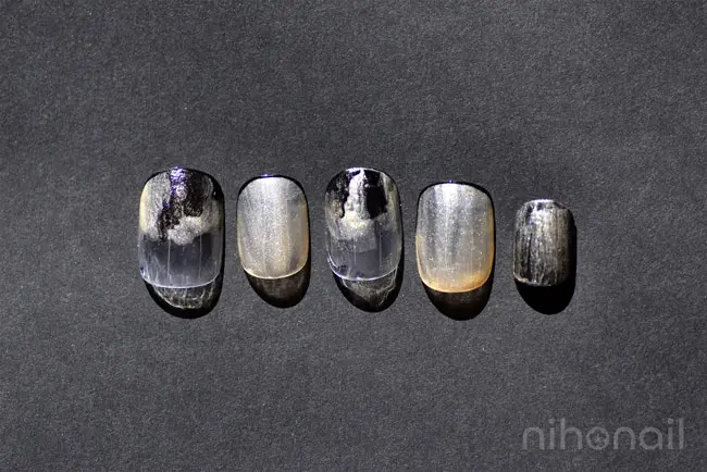 ヌーディーカラー×ブラックの初心者ネイル